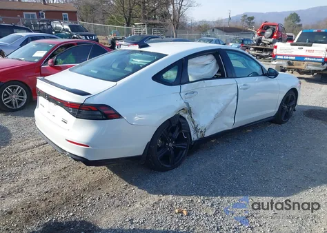 2024 Honda Accord Hybrid Sport-L z USA, uszkodzony, nr VIN 1HGCY2F70RA028900